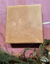 Load image into Gallery viewer, Yuletide soap bar