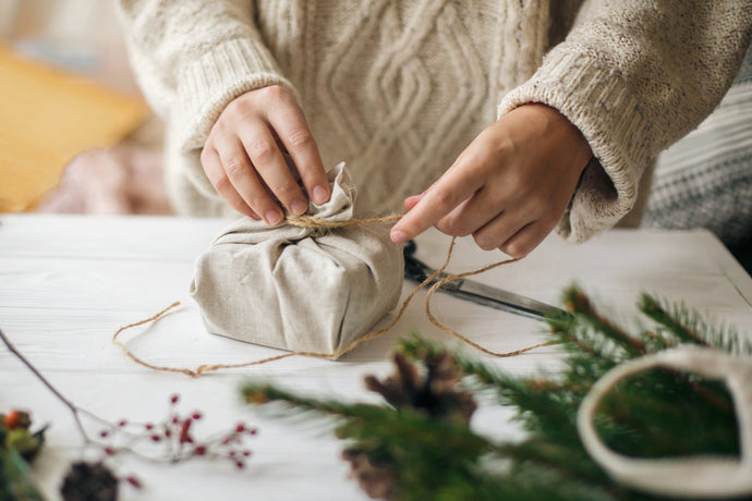 6 Easy Ways to Embrace Sustainable Gift Wrapping this Christmas