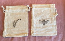 Load image into Gallery viewer, Small Wash Bag … bee and lavender motif
